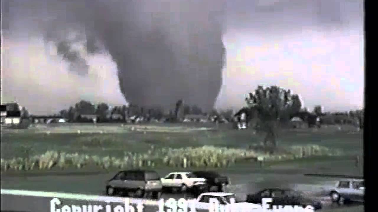 Tremendo tornado golpea Andover, Kansas, dejando una extensa destrucción